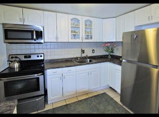 35 Montvale Ave APT 4, Woburn, MA 01801