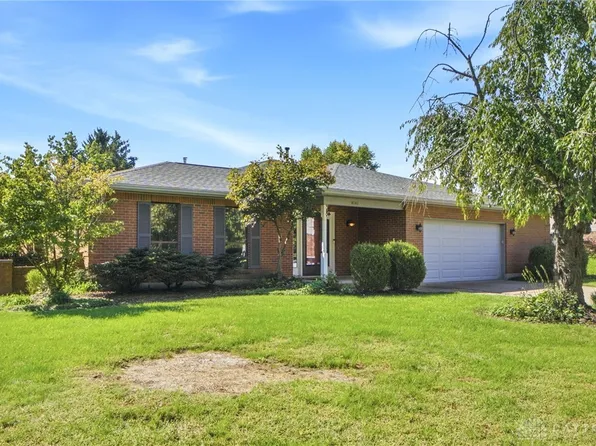 4043 Summerfield Dr, Dayton, OH 45432