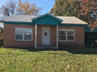 103 7th St, Palestine, TX