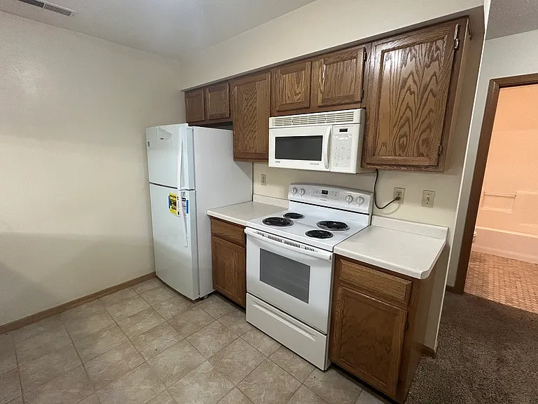 5467 Tall Pines Pkwy #1 — Photo 4