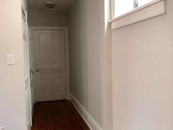 2nd image of 2712 E Broad St APT 3