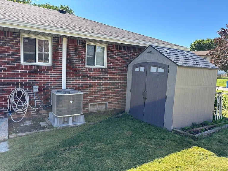 326 Pepperton Dr — Photo 5