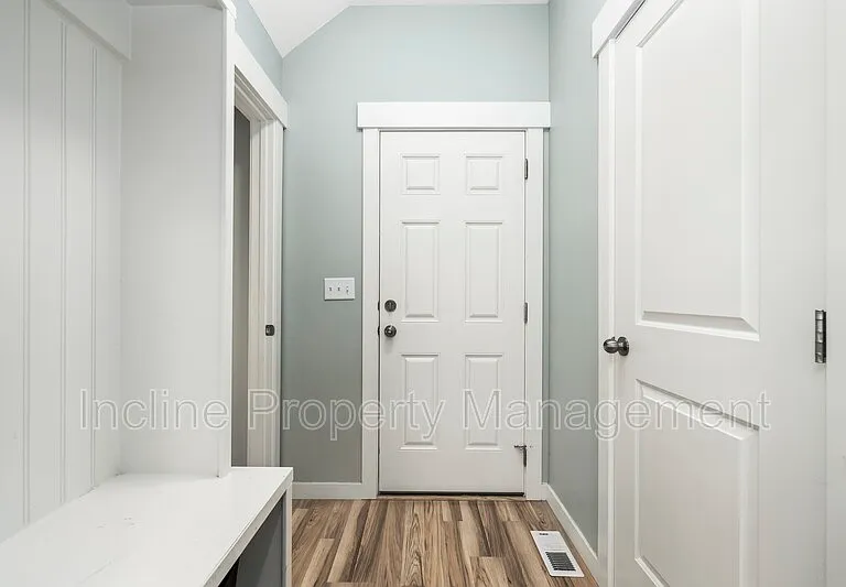 4438 E Hurstbourne Dr — Photo 7