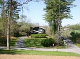 14 Pasadena St, Canton, NC 28716