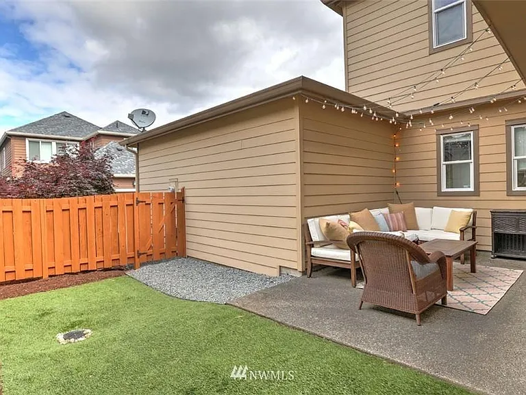 1660 NE Falls Dr — Photo 31