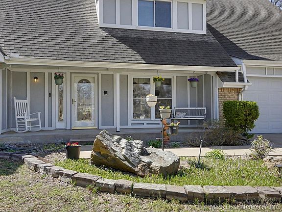 2nd image of 6602 E 88th Pl