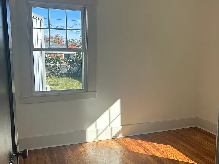 805 Sunset Dr — Photo 11