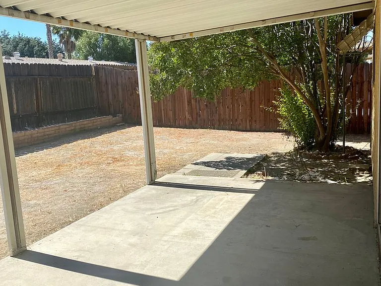 682 San Marino St — Photo 7