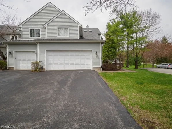 17 Barge Ct, Montville Twp., NJ 07045