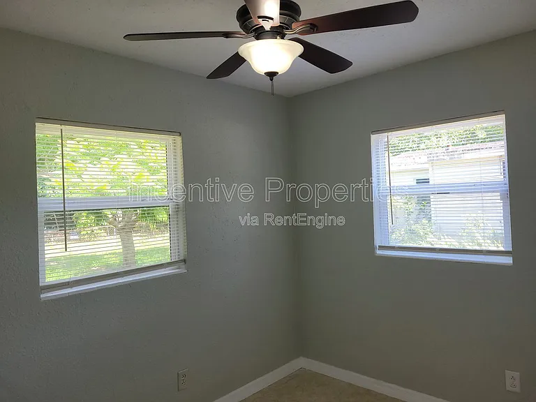 7803 Mandarin Dr — Photo 8