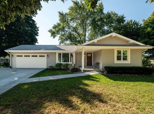 1277 Market Pl, Waukesha, WI 53189