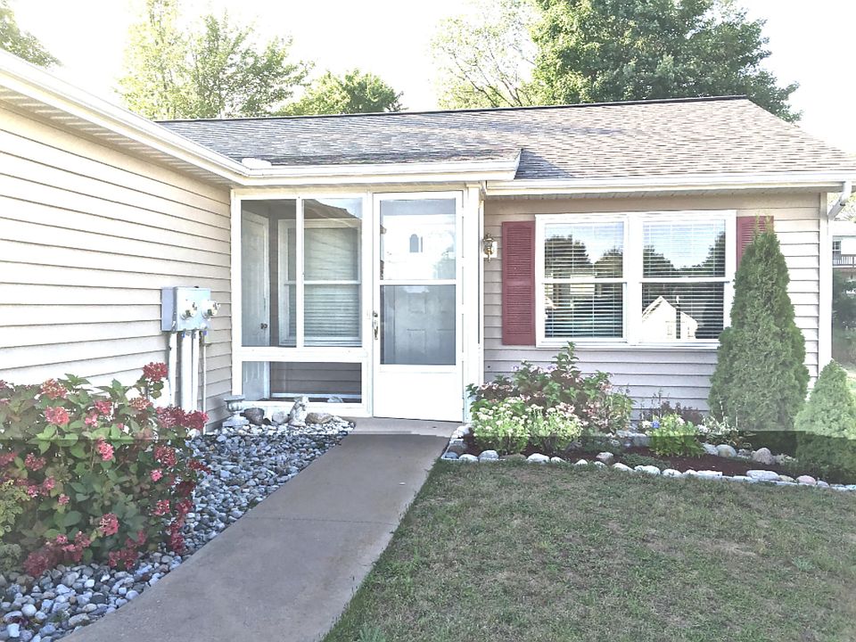 1st image of 216 Devonwood Dr #18