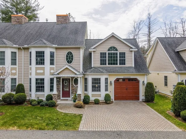 15 Buckingham Rd #15, Tewksbury, MA 01876