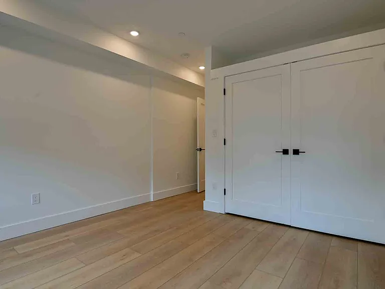 2641 4th St NE #2 — Photo 18