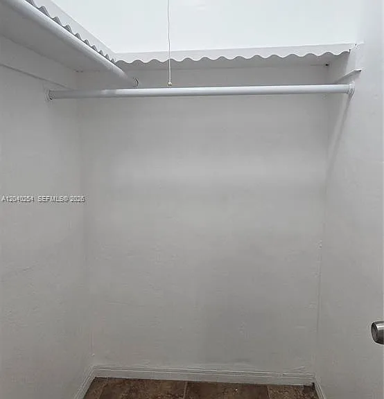 201 SW 30th Ct #EFFICIENCY — Photo 5