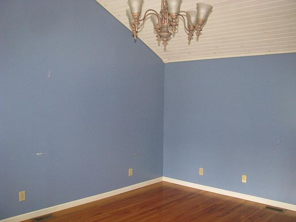 2nd image of 533 Rich Dr