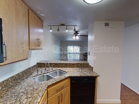 5th image of 3958 60th St Unit 76