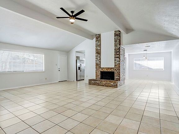3rd image of 16615 Quail Run Dr