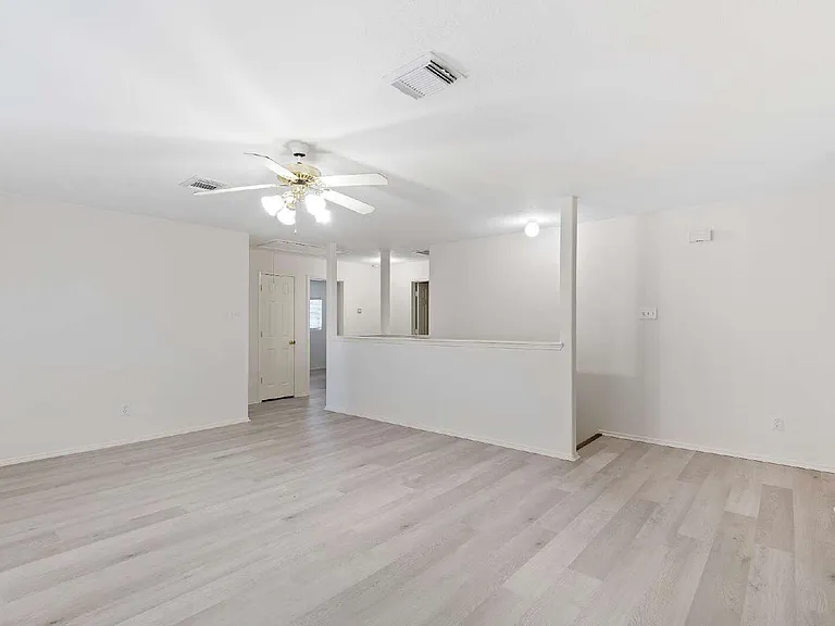 2923 Katybriar Ln — Photo 21