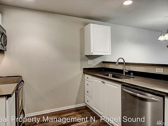 3rd image of 18621 Blueberry Ln Unit B311