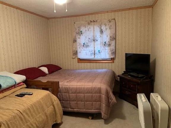 5th image of 1351 E Long Lake Dr