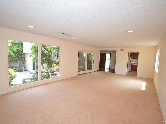4th image of 23039 Adolph Ave
