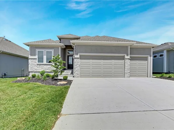 22092 W 94th Ter, Lenexa, KS 66220