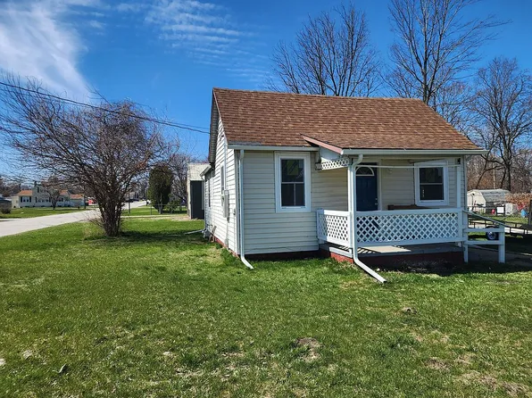 307 S East St, Knox, IN 46534