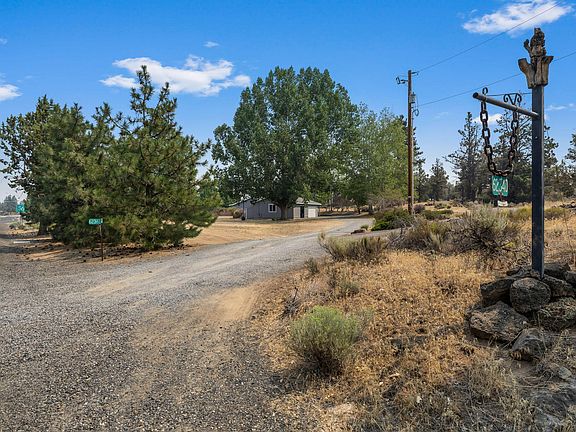 2nd image of 62362 Powell Butte Hwy