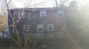 3rd image of 12 Canterbury Ln