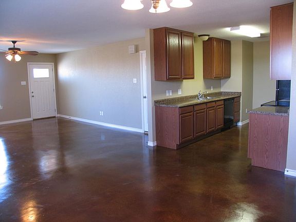 4th image of 5201 Graceland Dr #B