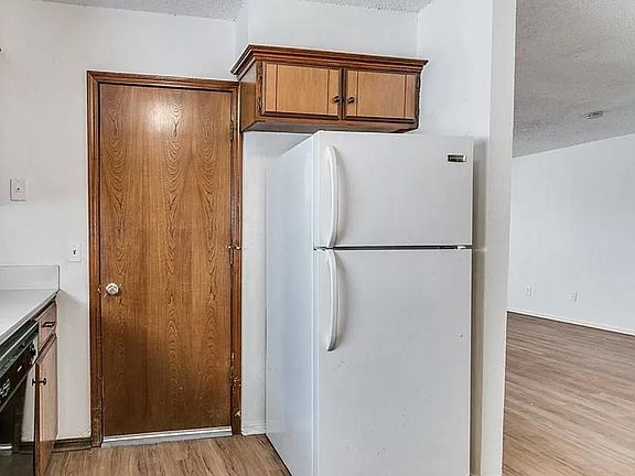 4th image of 1814 N Crawford Ave
