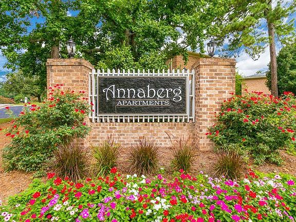 Front entrance to community