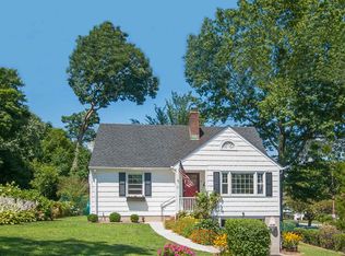 21 Upland St W, Greenwich, CT 06831