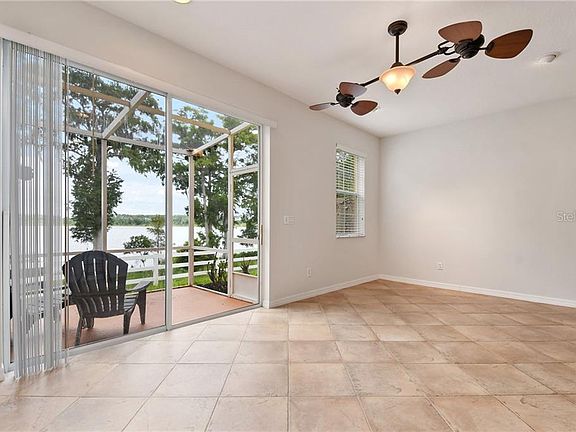 4th image of 10238 Fallsgrove St