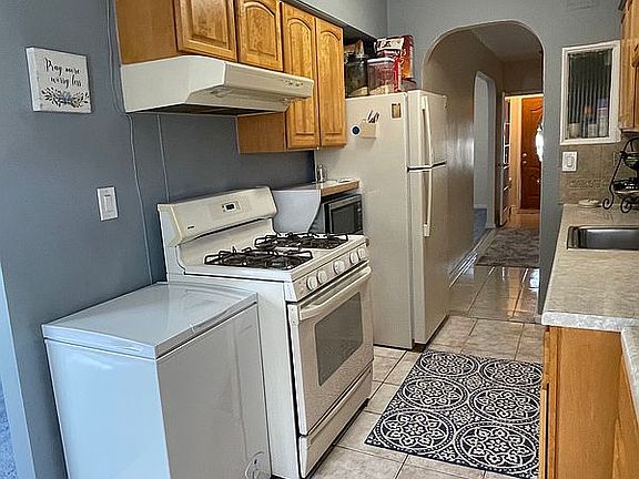 3rd image of 1006 Arnow Ave
