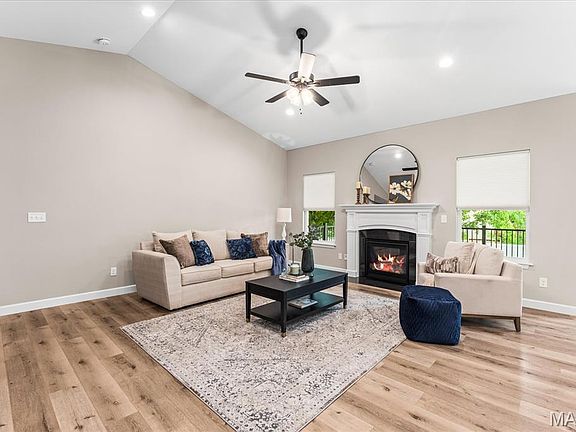 5th image of 755 Seagate Dr