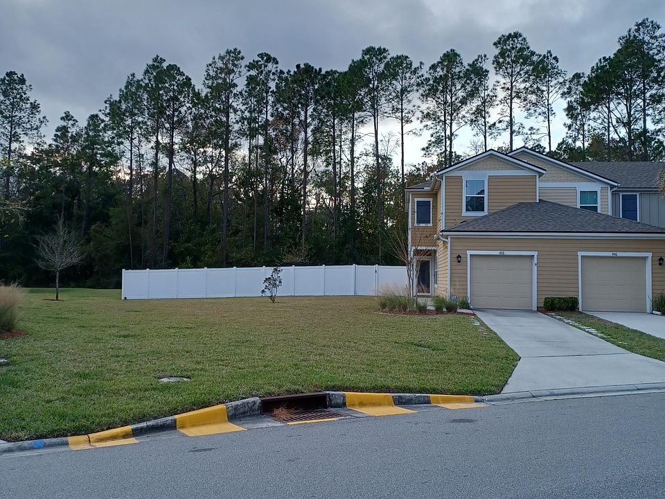 1st image of 452 Servia Dr