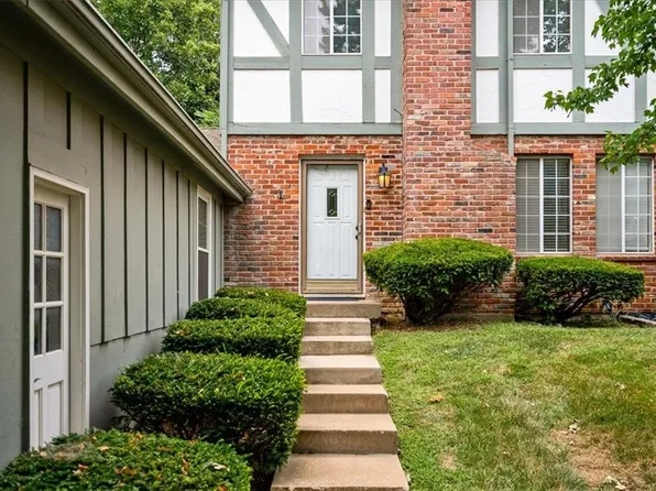 10212 Edelweiss Cir, Merriam, KS 66203