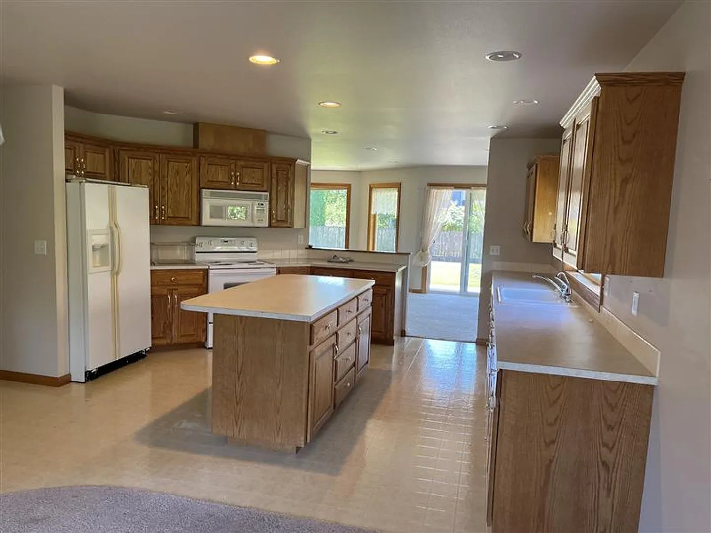 219 Maberry Dr — Photo 4