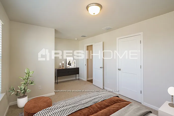 839 Keats Way — Photo 11