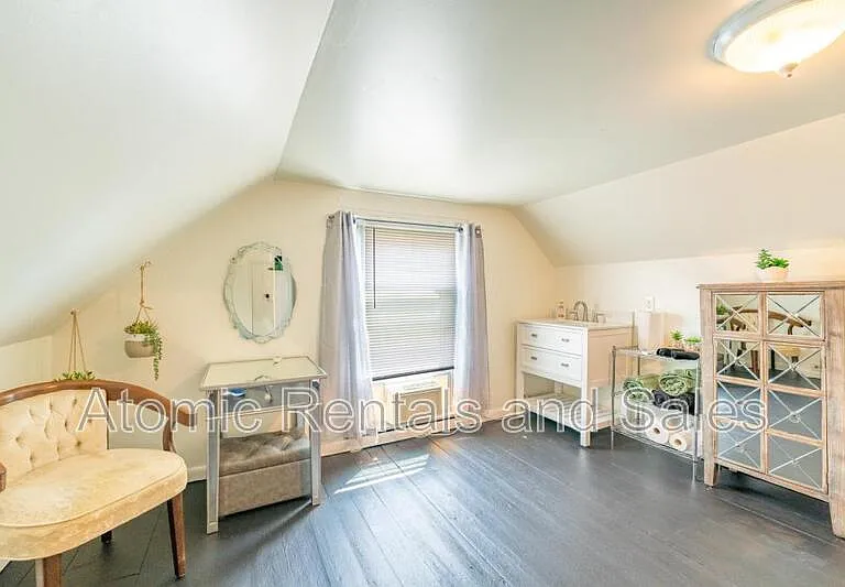 714 E Jefferson St — Photo 14