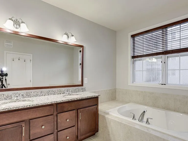 43017 Clarks Mill Ter — Photo 11