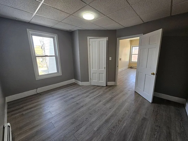 40 Putnam St #2 — Photo 10