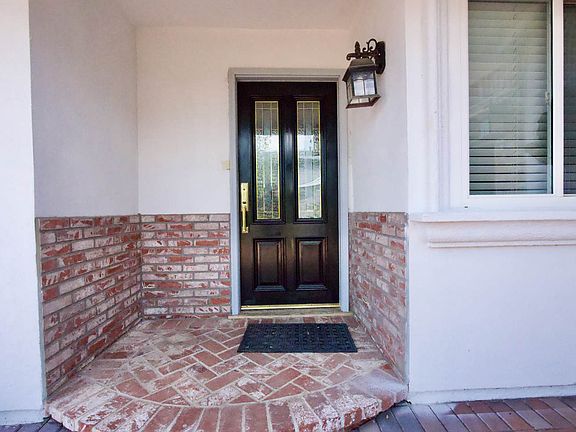5th image of 1709 Hollandale Ave