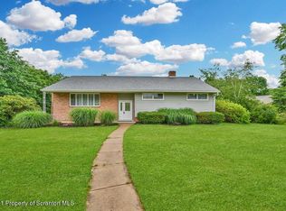 101 Primrose Dr, Clarks Summit, PA 18411