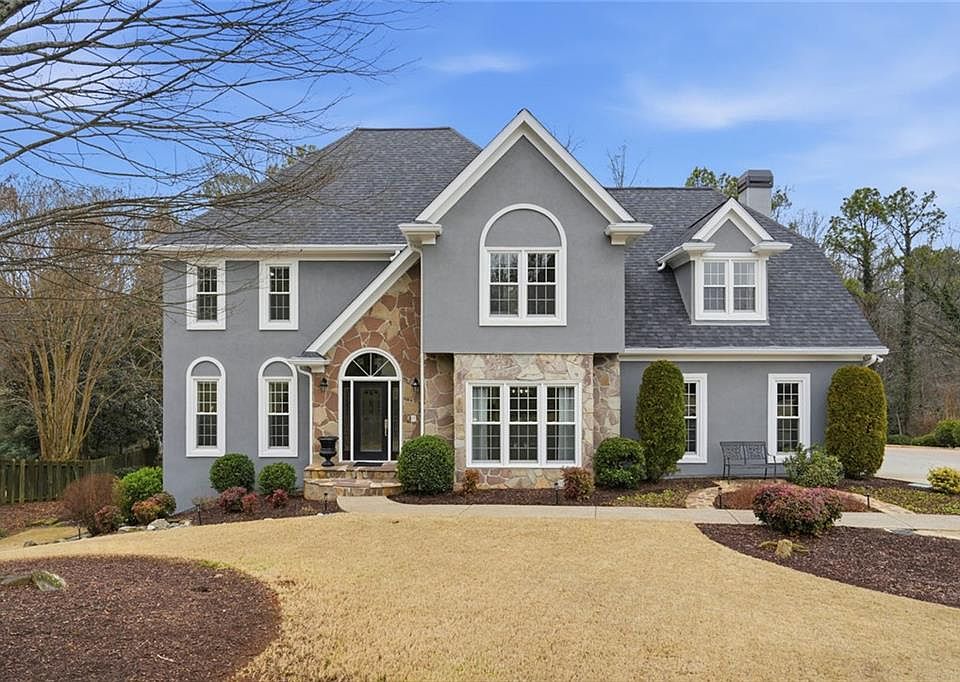 1st image of 615 Wexford Close