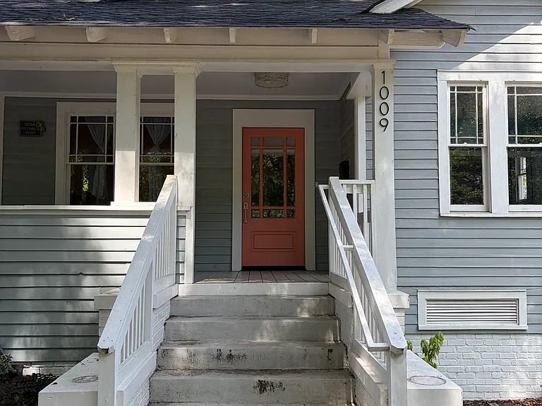 1009 King St — Photo 2