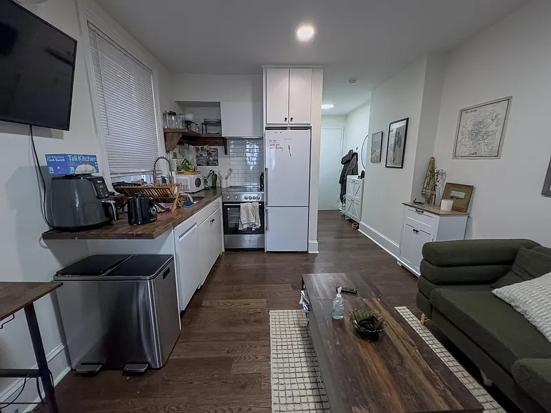 Studio, 1.0 bath, $1,425 — Photo 2