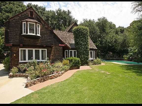 5th image of 1722 Benedict Canyon Dr